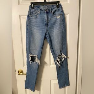 American Eagle dark wash slightly ripped mom jeans- Size 2